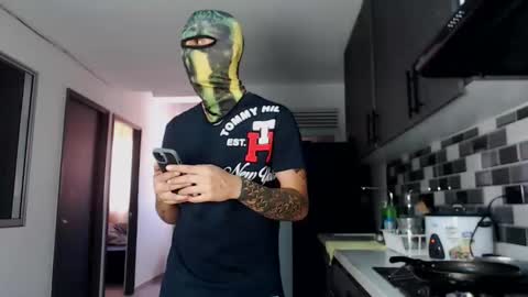 Snapshot of yeisongomezz chatting on 9, 9, 2025 yeisongomezz online show from 9, 9, 2025