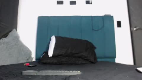 Snapshot of yeisongomezz chatting on 1, 10, 2025 yeisongomezz online show from 1, 10, 2025