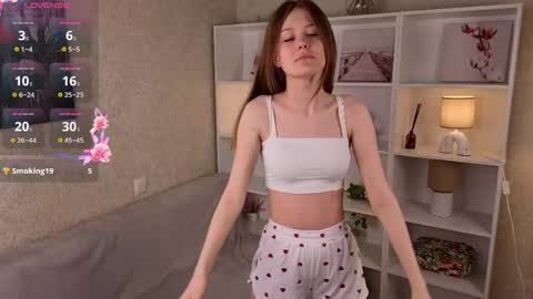 Snapshot of yelenaolaya chatting on 20, 5, 2026 Kate online show from 20, 5, 2026
