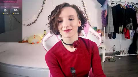 Snapshot of yellow_songbird chatting on 8, 11, 2025 Liya online show from 8, 11, 2025