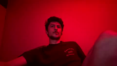 yellowsubmarinex2 online show from 4, 12, 2024