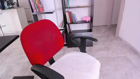 yenlo01 online show from 19, 9, 2025