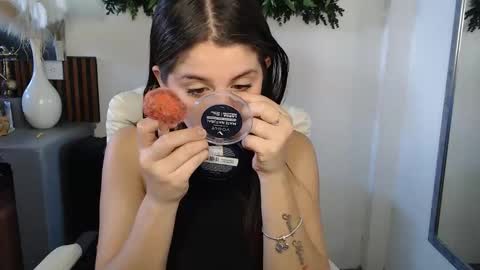 Yenni online show from 25, 2, 2026