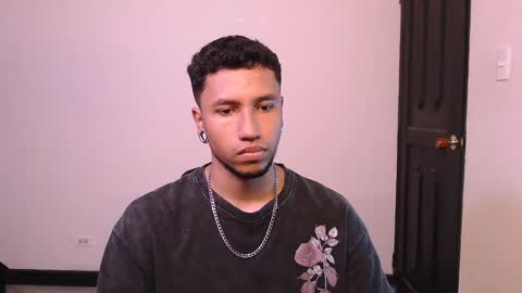 Yeff ind. model  online show from 29, 12, 2024