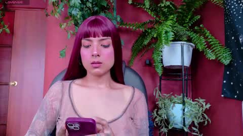 yeriawaddell  online show from 10, 4, 2026