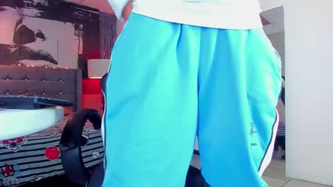 Snapshot of yerk_dan chatting on 27, 11, 2025 Yerk online show from 27, 11, 2025