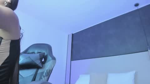 Y E S E online show from 21, 5, 2026