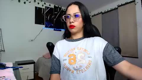 Snapshot of yesie_hot2 chatting on 17, 6, 2026 yesie_hot2 online show from 17, 6, 2026