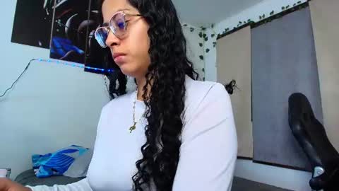 yesie_hot2 online show from 21, 7, 2026