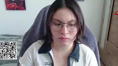 yessica_gomez01 online show from 19, 4, 2026