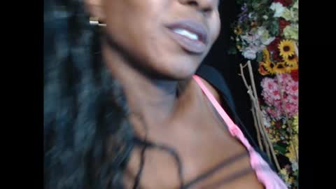 Snapshot of yhlemina chatting on 4, 12, 2025 Ms. Mina online show from 4, 12, 2025