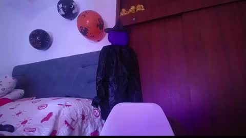 Yiny online show from 25, 10, 2025