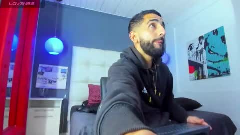 Yiyo online show from 22, 12, 2025