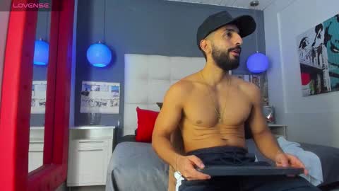 Yiyo online show from 13, 2, 2026