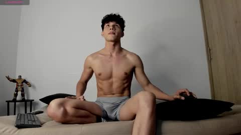 Snapshot of yizus_bonz chatting on 23, 10, 2025 yizus_bonz online show from 23, 10, 2025
