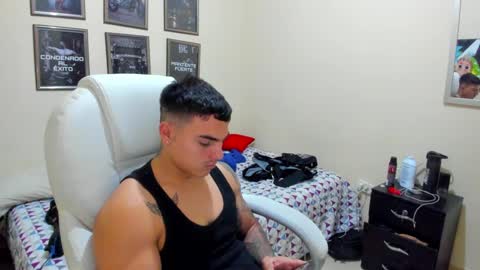 Snapshot of yker18 chatting on 18, 12, 2024 yker online show from 18, 12, 2024