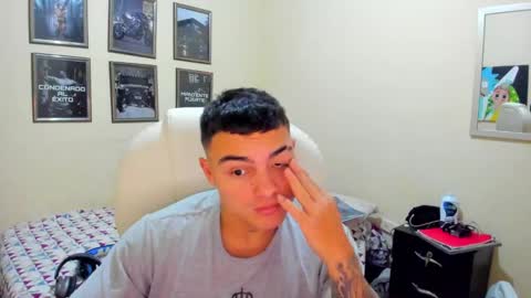 Snapshot of yker18 chatting on 27, 12, 2024 yker online show from 27, 12, 2024