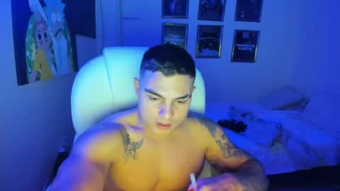 Snapshot of yker18 chatting on 2, 1, 2025 yker online show from 2, 1, 2025