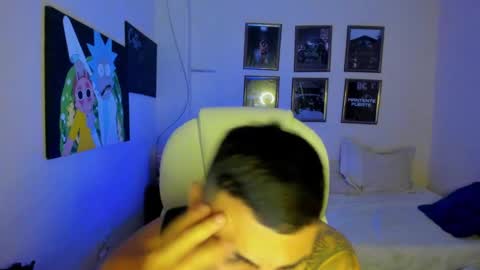 Snapshot of yker18 chatting on 21, 1, 2025 yker online show from 21, 1, 2025