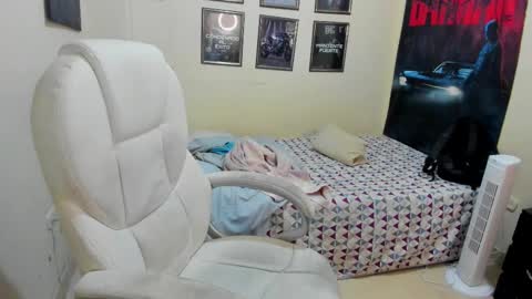 Snapshot of yker18 chatting on 26, 3, 2026 yker online show from 26, 3, 2026