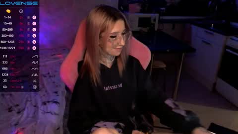     online show from 9, 1, 2025