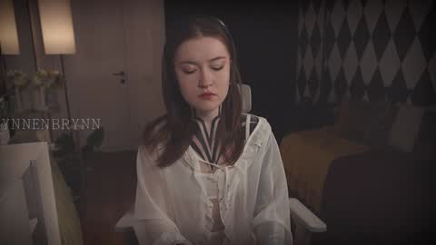 ynnenbrynn online show from 3, 1, 2025