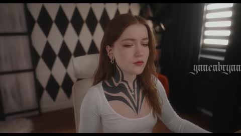 ynnenbrynn online show from 8, 10, 2025