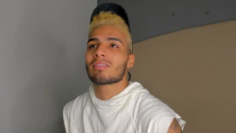 Snapshot of yoi_olimpo chatting on 13, 12, 2024 Yoi Olimpo online show from 13, 12, 2024