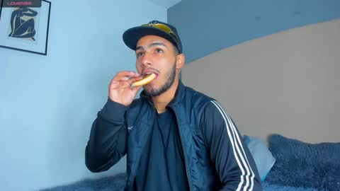 Snapshot of yoi_olimpo chatting on 6, 1, 2025 Yoi Olimpo online show from 6, 1, 2025