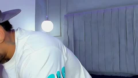 Snapshot of yoi_olimpo chatting on 21, 2, 2025 Yoi Olimpo online show from 21, 2, 2025