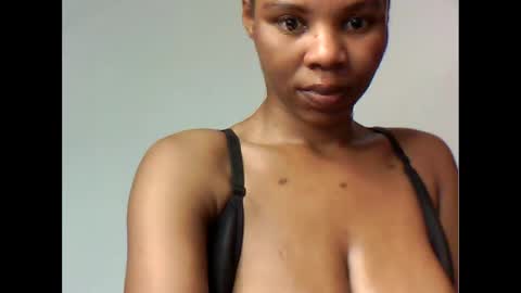 amazingkellyxx online show from 17, 10, 2025