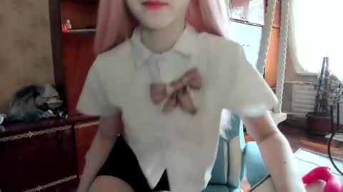 Yoonhee Kiss online show from 16, 10, 2025