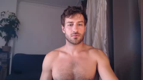 Yoooups online show from 7, 7, 2026