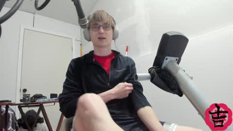 yosh online show from 4, 12, 2024