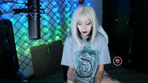 Snapshot of yoshino_san chatting on 5, 1, 2025 you can call me Andy or  yoshi  3 online show from 5, 1, 2025