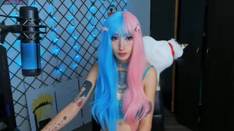 Snapshot of yoshino_san chatting on 5, 2, 2025 you can call me Andy or  yoshi  3 online show from 5, 2, 2025