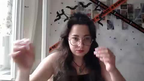 Snapshot of you_aurora chatting on 17, 9, 2025 Aurora online show from 17, 9, 2025