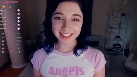 Snapshot of your_desssert chatting on 12, 1, 2025 Lina online show from 12, 1, 2025