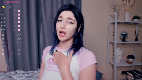 Snapshot of your_desssert chatting on 4, 2, 2025 Lina online show from 4, 2, 2025