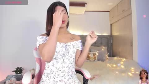 Snapshot of your_favorite_doll_ chatting on 24, 11, 2025 Eliza online show from 24, 11, 2025