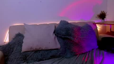 Snapshot of your_girl_of_dream chatting on 1, 8, 2026 your_girl_of_dream online show from 1, 8, 2026