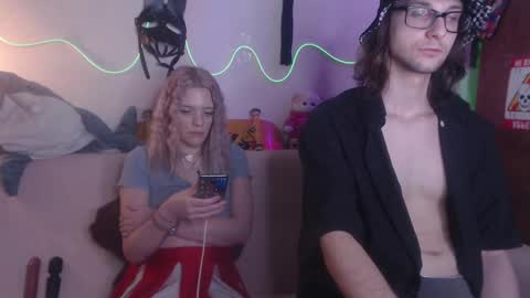 Snapshot of your_horny_friends chatting on 7, 3, 2025 Your Horny Friends online show from 7, 3, 2025