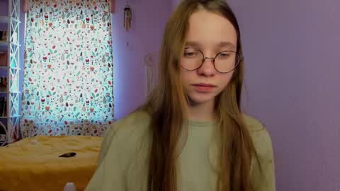 Snapshot of your_leslie chatting on 19, 2, 2025 Leslie online show from 19, 2, 2025