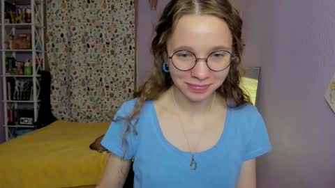 Snapshot of your_leslie chatting on 14, 9, 2025 Leslie online show from 14, 9, 2025