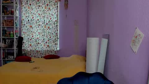 Snapshot of your_leslie chatting on 18, 9, 2025 Leslie online show from 18, 9, 2025