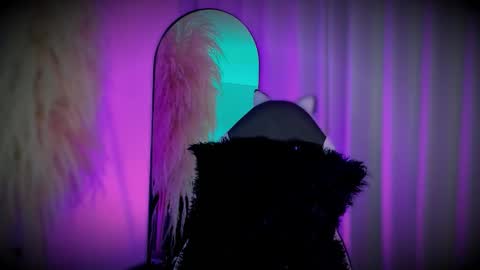 Cami independent model online show from 4, 3, 2026