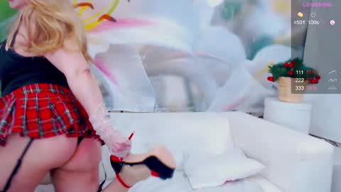 Snapshot of your_milf_lilly chatting on 20, 2, 2026 Lilly online show from 20, 2, 2026