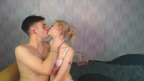 your_molly_mark online show from 23, 12, 2024