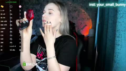 Snapshot of your_small_bunny chatting on 28, 4, 2026 Molly online show from 28, 4, 2026