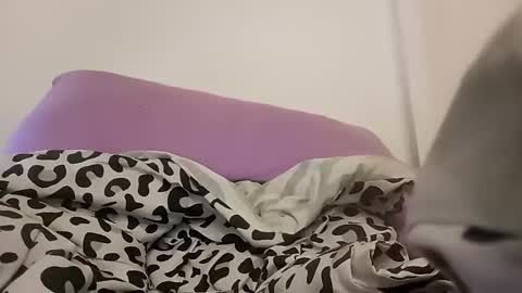 yourbestfantasie online show from 28, 9, 2025